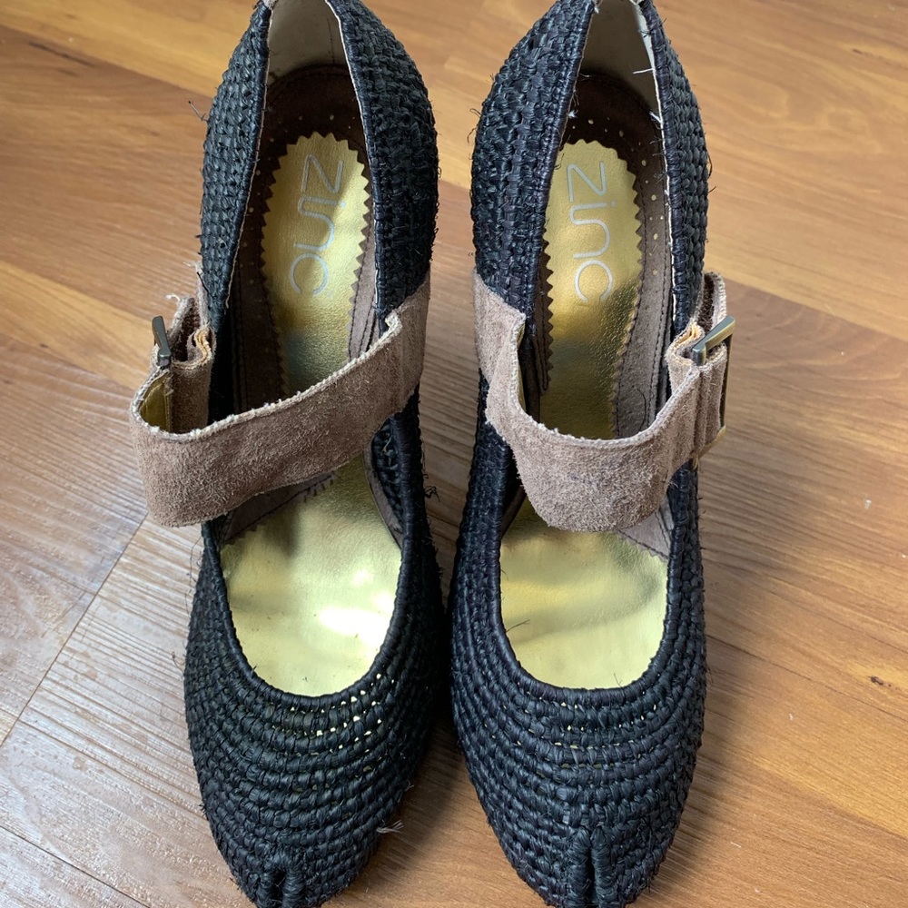 ZINC Raffle MJ Platform Shoe - Picture 3 of 8
